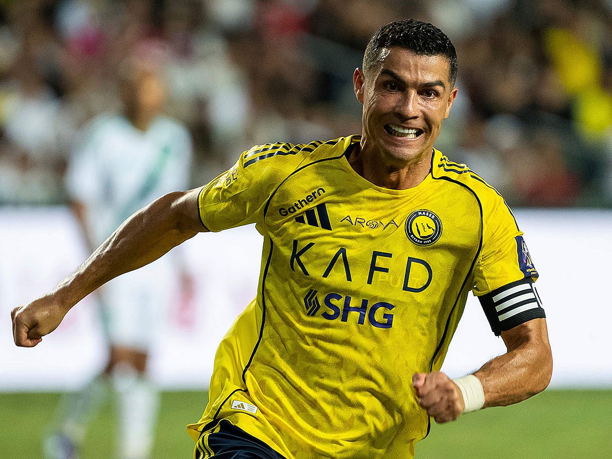 Cristiano Ronaldo Nears 1000 Goals with Al-Nassr Doublet